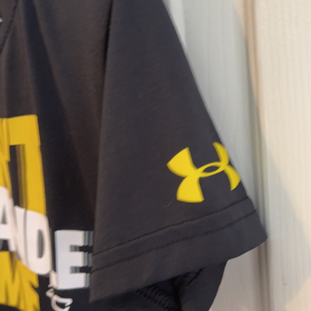 Under Armour - Picture 2 of 4